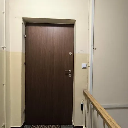 Traveler's Dream Cozy&comfortable Close To The Airport Good Communication With The Center Ubytování v soukromí *